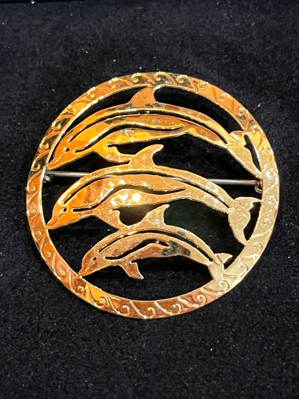 VNT Wild Bryde 14K Gold Filled Dolphin Brooch Three Dolphins Circle Pin Signed